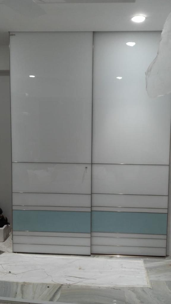 gallery-pictures-of-lacquer-glass-wardrobes-designs-in-delhi-new-delhi-india-top-largest-modular-wardrobe-delhi-india